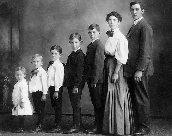 The Absolute Guide to Research Family History